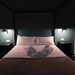 Piumaviola Beds &