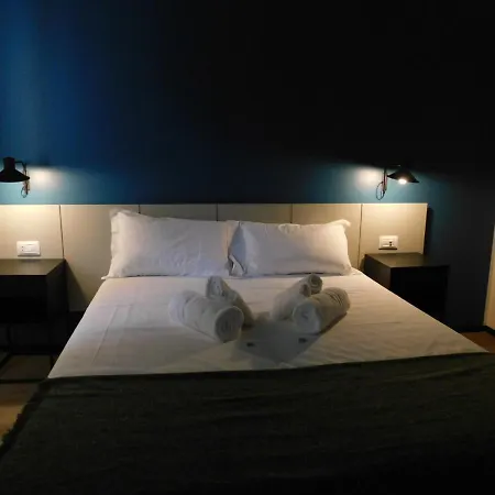 Piumaviola Beds & 파르마