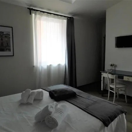 Piumaviola Beds &