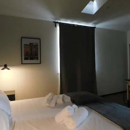 Piumaviola Beds & Parma