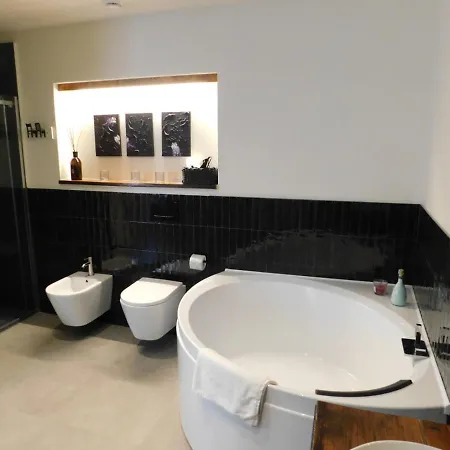 Piumaviola Beds & Parma