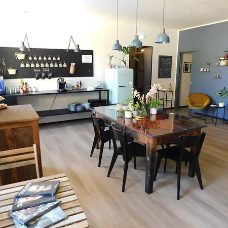 Aparthotel Piumaviola Beds & 4*