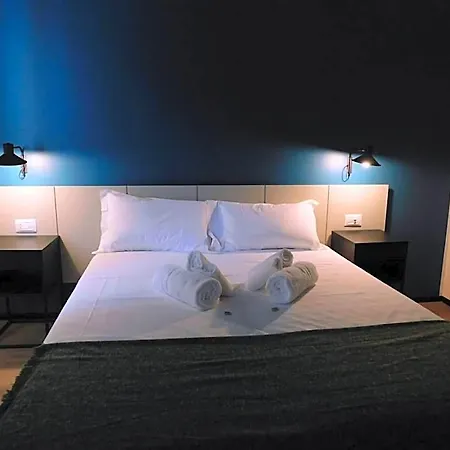 Piumaviola Beds & Aparthotel Parma
