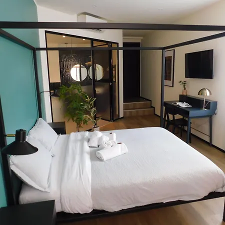 Piumaviola Beds & Apartahotel 4*