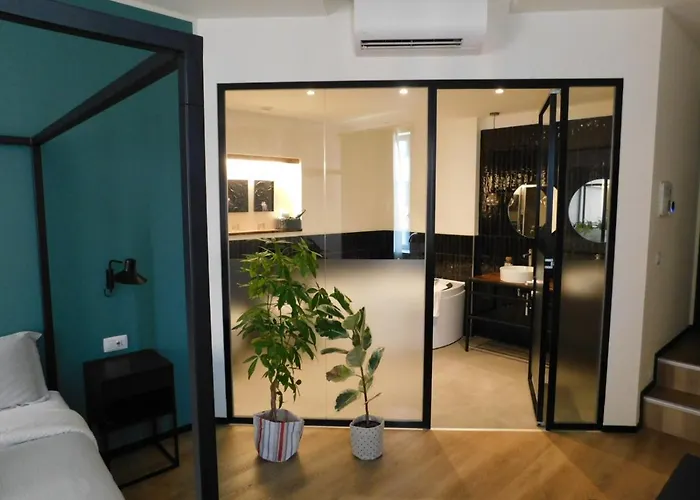 Apartmanhotel Piumaviola Beds & 4*